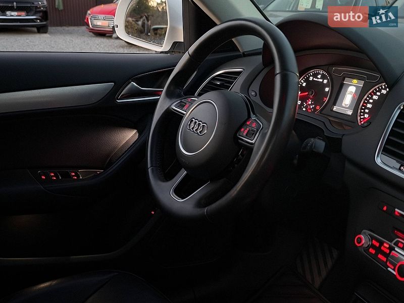 Позашляховик / Кросовер Audi Q3 2016 в Харкові