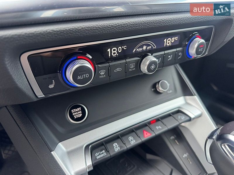 Внедорожник / Кроссовер Audi Q3 2025 в Киеве