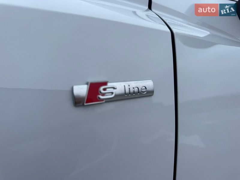 Внедорожник / Кроссовер Audi Q3 2025 в Киеве