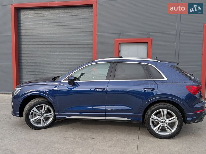 Внедорожник / Кроссовер Audi Q3 2022 в Борисполе