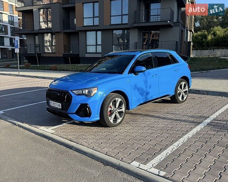 Внедорожник / Кроссовер Audi Q3 2020 в Тернополе