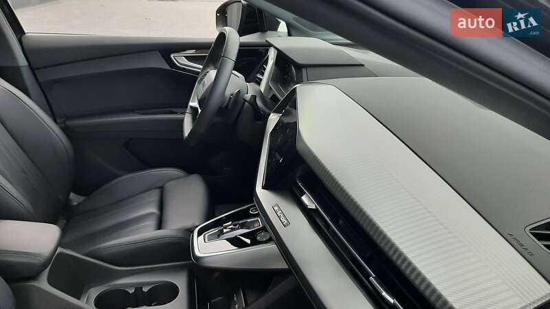 Позашляховик / Кросовер Audi Q4 e-tron 2021 в Хмельницькому
