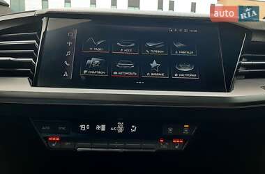 Внедорожник / Кроссовер Audi Q4 e-tron 2021 в 