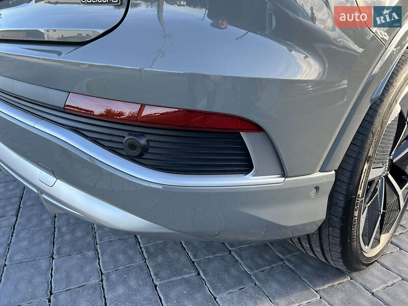 Позашляховик / Кросовер Audi Q4 e-tron 2023 в Івано-Франківську