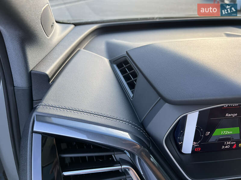 Позашляховик / Кросовер Audi Q4 e-tron 2023 в Івано-Франківську