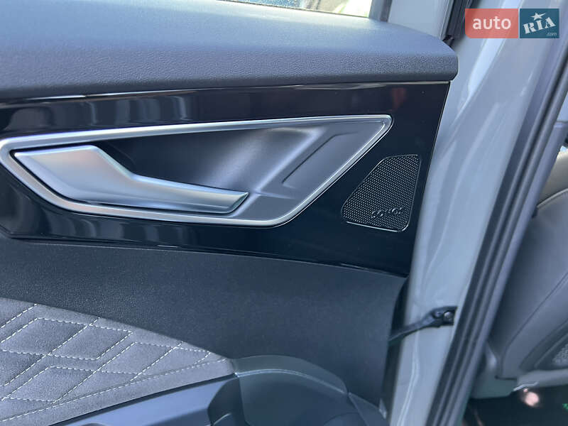 Позашляховик / Кросовер Audi Q4 e-tron 2023 в Івано-Франківську