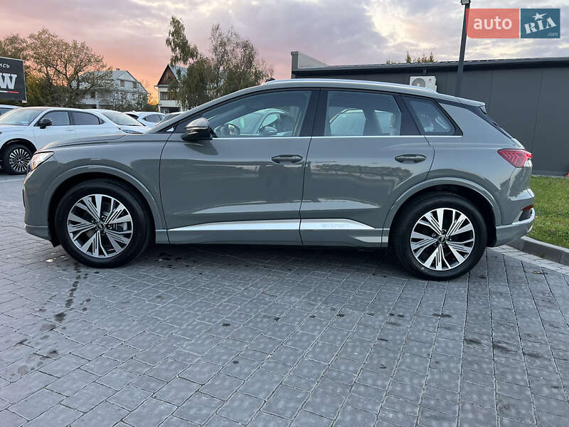 Позашляховик / Кросовер Audi Q4 e-tron 2023 в Івано-Франківську