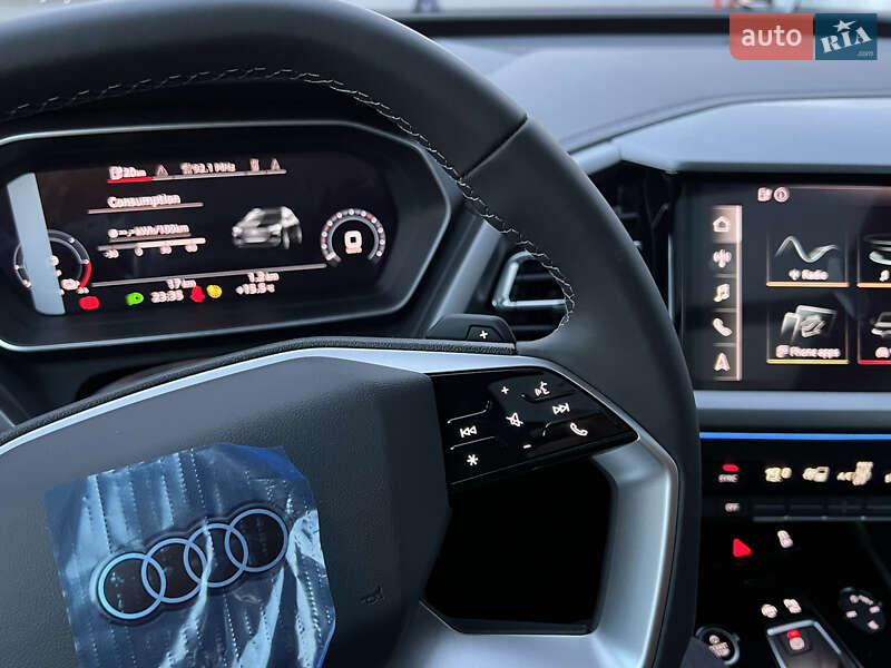 Позашляховик / Кросовер Audi Q4 e-tron 2023 в Івано-Франківську