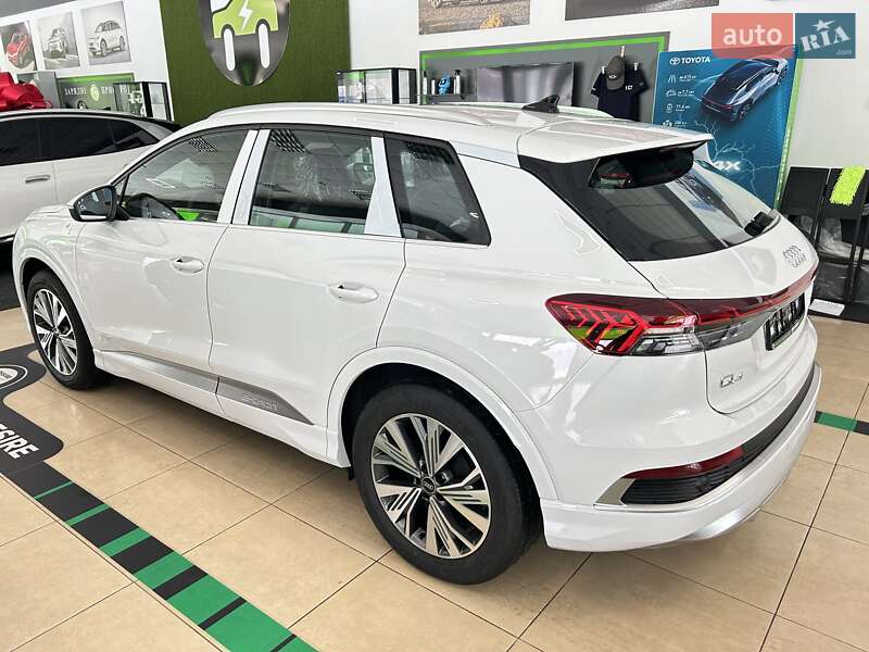 Позашляховик / Кросовер Audi Q4 e-tron 2023 в Кропивницькому