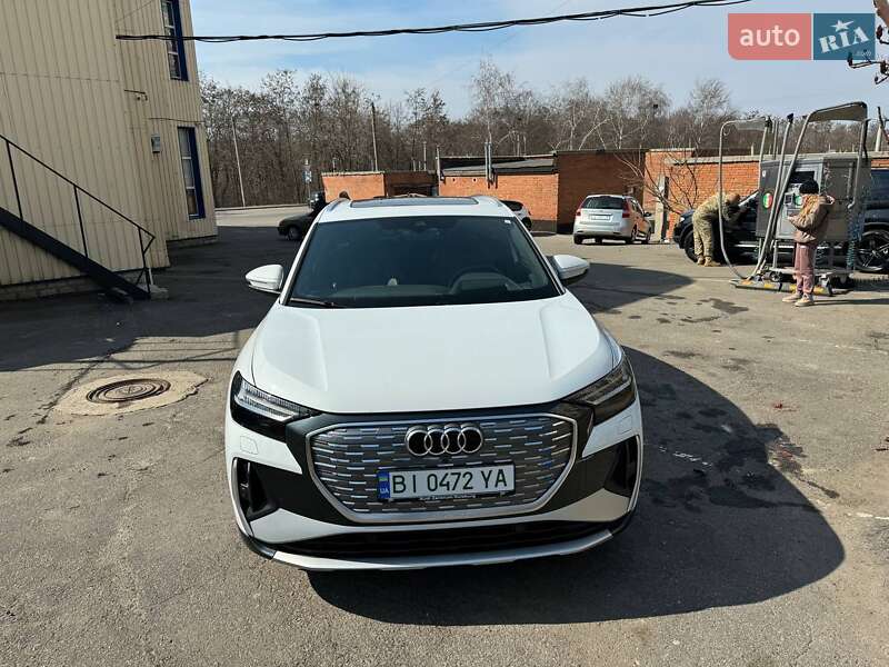 Внедорожник / Кроссовер Audi Q4 e-tron 2021 в Полтаве