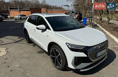 Внедорожник / Кроссовер Audi Q4 e-tron 2021 в 