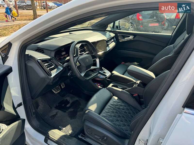 Внедорожник / Кроссовер Audi Q4 e-tron 2021 в Полтаве
