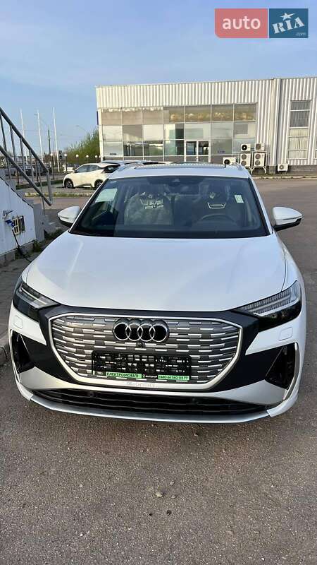 Audi Q4 e-tron 2023