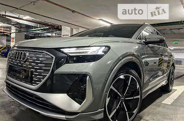 Внедорожник / Кроссовер Audi Q4 e-tron 2023 в Киеве