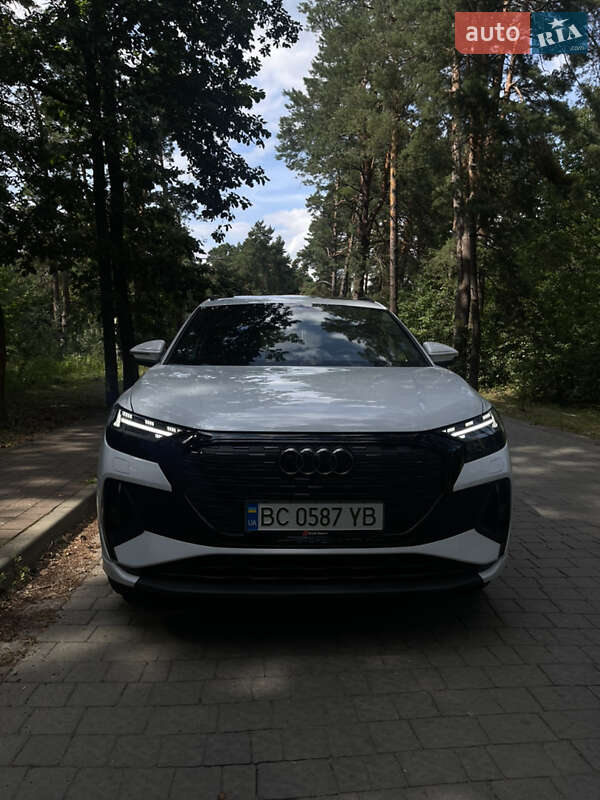 Позашляховик / Кросовер Audi Q4 e-tron 2023 в Львові