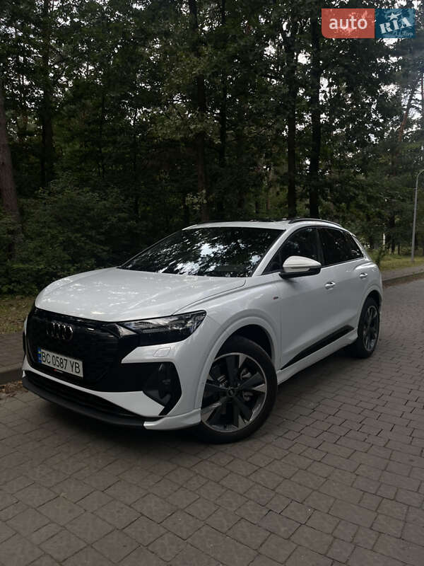 Позашляховик / Кросовер Audi Q4 e-tron 2023 в Львові