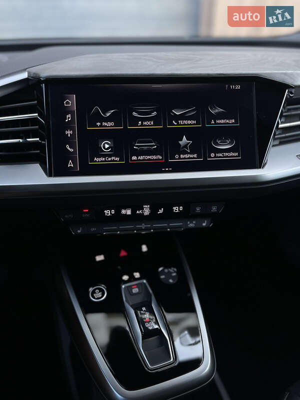 Внедорожник / Кроссовер Audi Q4 e-tron 2023 в Львове