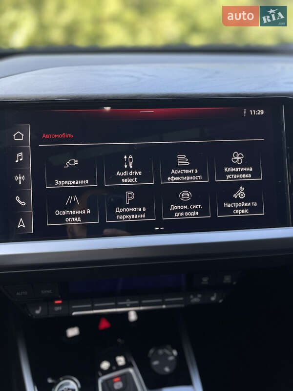 Внедорожник / Кроссовер Audi Q4 e-tron 2023 в Львове