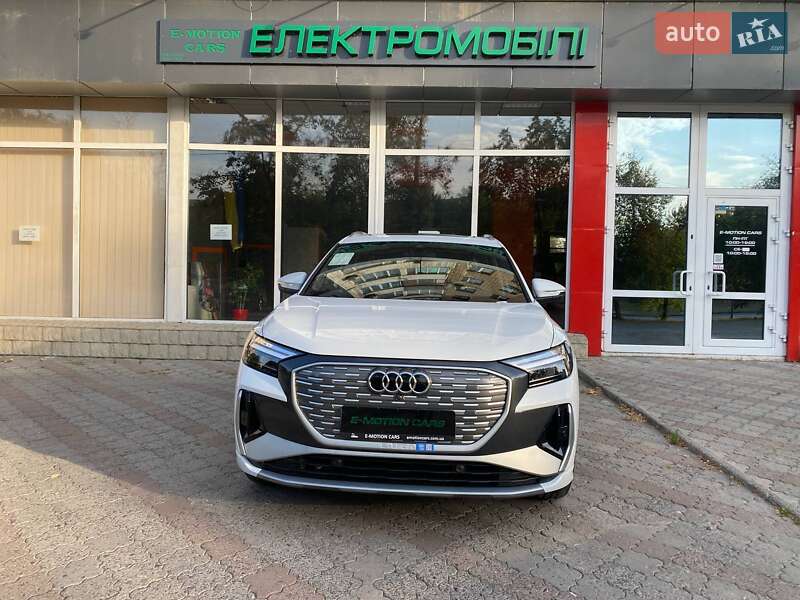 Внедорожник / Кроссовер Audi Q4 e-tron 2024 в Харькове