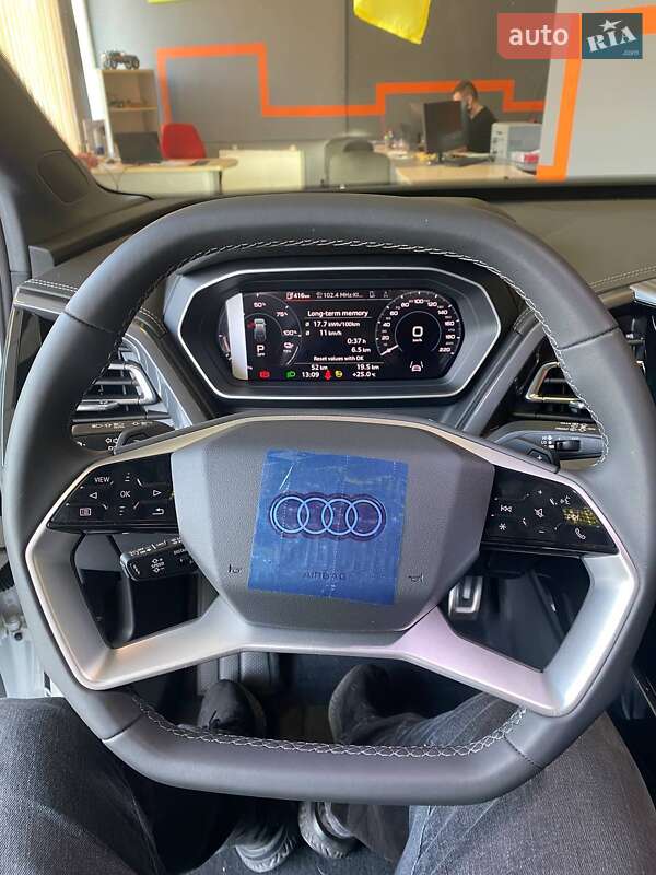 Внедорожник / Кроссовер Audi Q4 e-tron 2024 в Харькове