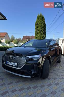 Позашляховик / Кросовер Audi Q4 e-tron 2022 в 