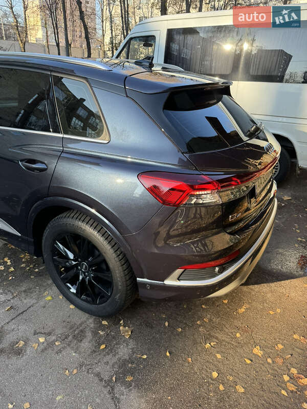 Позашляховик / Кросовер Audi Q4 e-tron 2023 в Києві