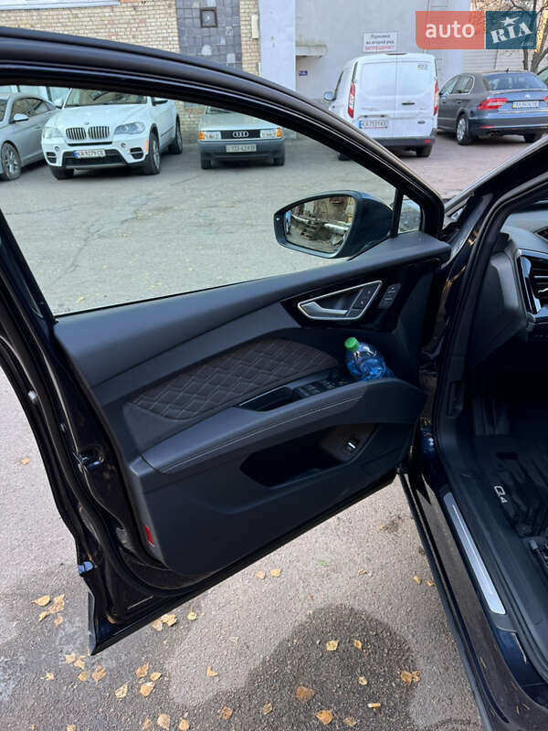 Позашляховик / Кросовер Audi Q4 e-tron 2023 в Києві