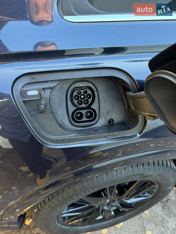 Позашляховик / Кросовер Audi Q4 e-tron 2023 в Києві