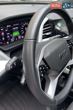 Внедорожник / Кроссовер Audi Q4 e-tron 2022 в 