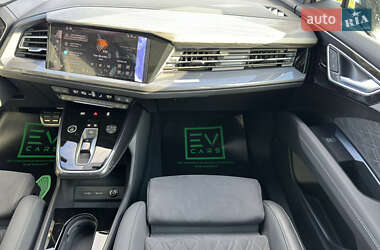 Внедорожник / Кроссовер Audi Q4 e-tron 2025 в 