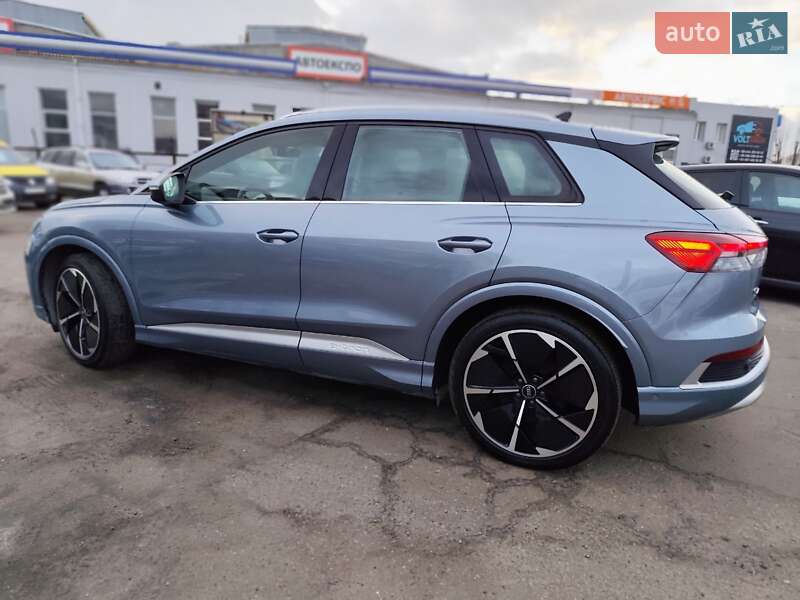 Внедорожник / Кроссовер Audi Q4 e-tron 2023 в Киеве