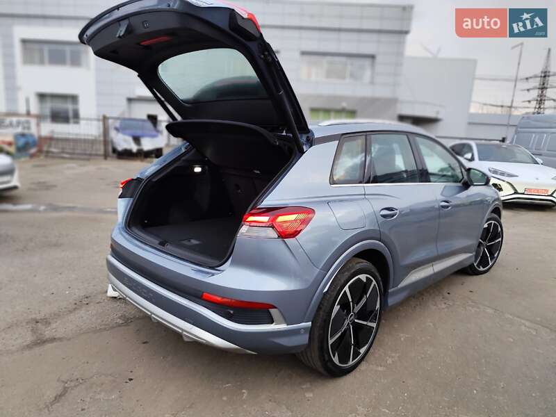 Внедорожник / Кроссовер Audi Q4 e-tron 2023 в Киеве