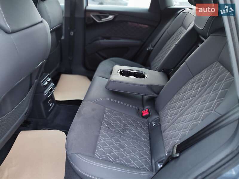 Внедорожник / Кроссовер Audi Q4 e-tron 2023 в Киеве