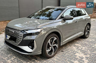 Внедорожник / Кроссовер Audi Q4 e-tron 2023 в 