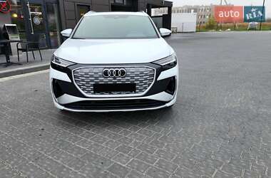 Внедорожник / Кроссовер Audi Q4 e-tron 2023 в 