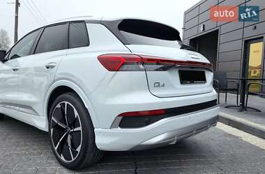 Внедорожник / Кроссовер Audi Q4 e-tron 2023 в 