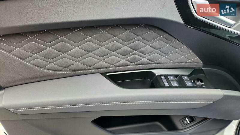 Внедорожник / Кроссовер Audi Q4 e-tron 2023 в Ивано-Франковске