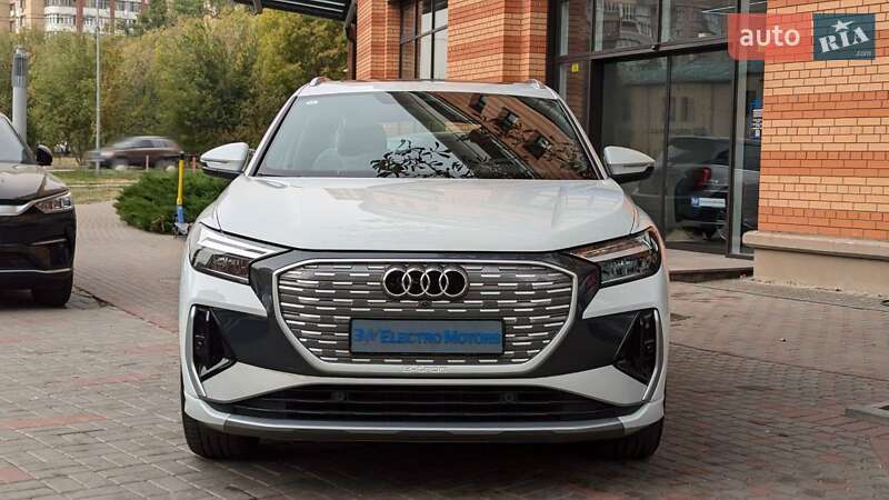 Позашляховик / Кросовер Audi Q4 e-tron 2025 в Києві