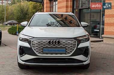 Внедорожник / Кроссовер Audi Q4 e-tron 2025 в 
