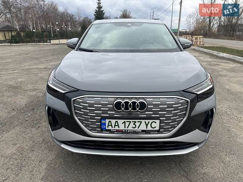 Позашляховик / Кросовер Audi Q4 e-tron 2022 в Києві