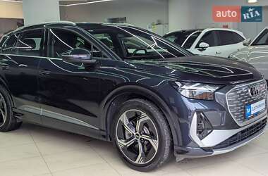 Внедорожник / Кроссовер Audi Q4 e-tron 2023 в 