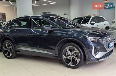 Внедорожник / Кроссовер Audi Q4 e-tron 2023 в 