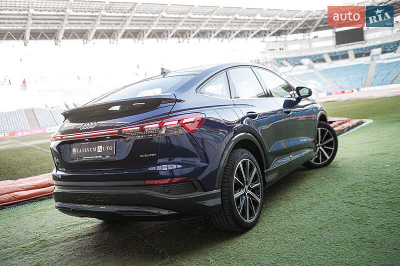 Внедорожник / Кроссовер Audi Q4 e-tron 2021 в Одессе