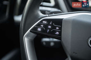 Внедорожник / Кроссовер Audi Q4 e-tron 2021 в 