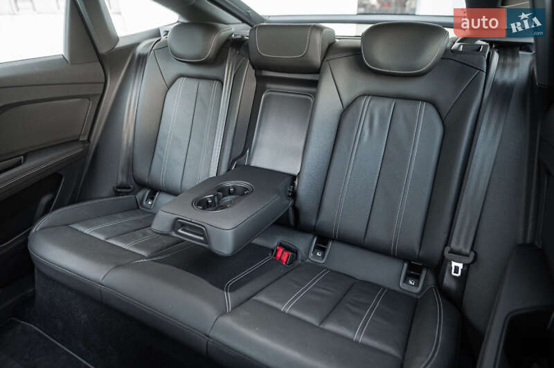 Внедорожник / Кроссовер Audi Q4 e-tron 2021 в Одессе