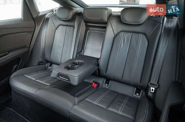 Внедорожник / Кроссовер Audi Q4 e-tron 2021 в 