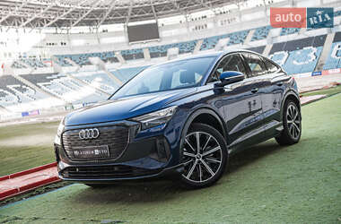 Внедорожник / Кроссовер Audi Q4 e-tron 2021 в 