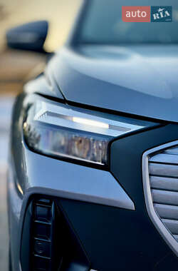 Внедорожник / Кроссовер Audi Q4 e-tron 2023 в 