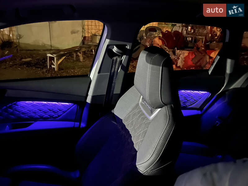 Внедорожник / Кроссовер Audi Q4 e-tron 2023 в Киеве