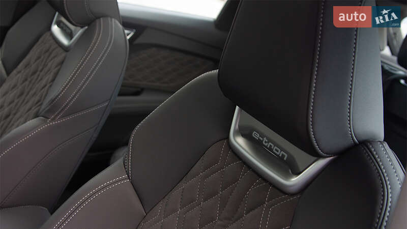 Внедорожник / Кроссовер Audi Q4 e-tron 2023 в Киеве